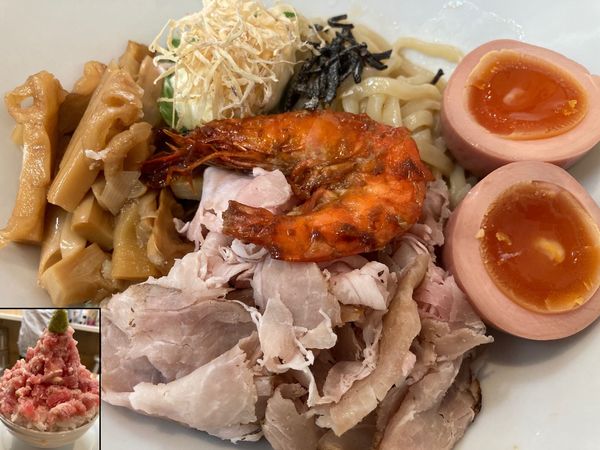 「混ゼソバ＋ネギトロ映え丼＋一周年記念特製味玉（サービス）」@マグロ卸のマグロ丼とラーメンの店 ウミノイロの写真