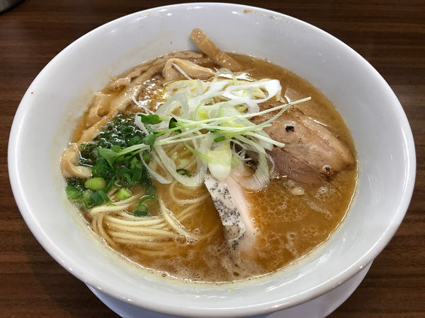 「濃厚海老鶏そば　750円」@自家製麺 くまがいの写真
