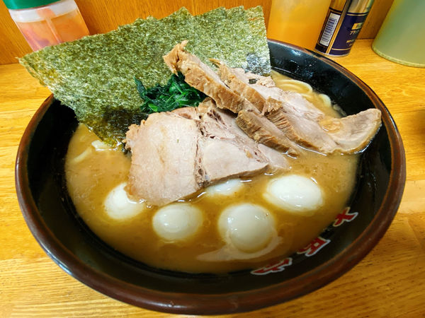 「特ラーメン￥950、れんそう￥170」@横浜家系ラーメン 大原家の写真