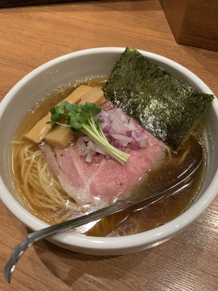 「炭火焼鯵煮干そば 830円」@煮干中華そば 鈴蘭 新宿店の写真