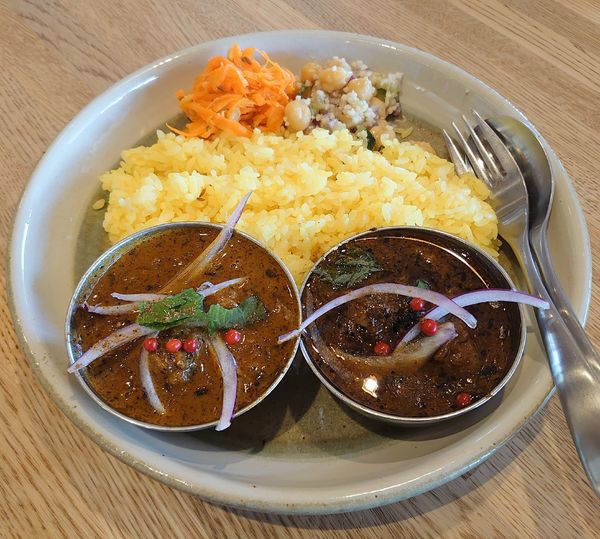 「二種盛りカレー(1200円)」@図書喫茶 カンタカの写真