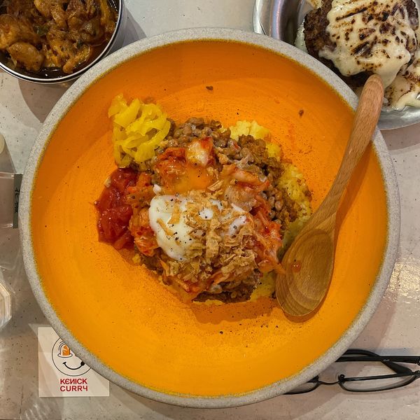 「ケニックカレー まつきスペシャル ＋ トッピング」@ケニックカレーの写真