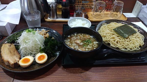 「濃厚魚介つけそば(全部祭りｻｰﾋﾞｽ+小ﾗｲｽ)」@麺屋 嘉藤の写真