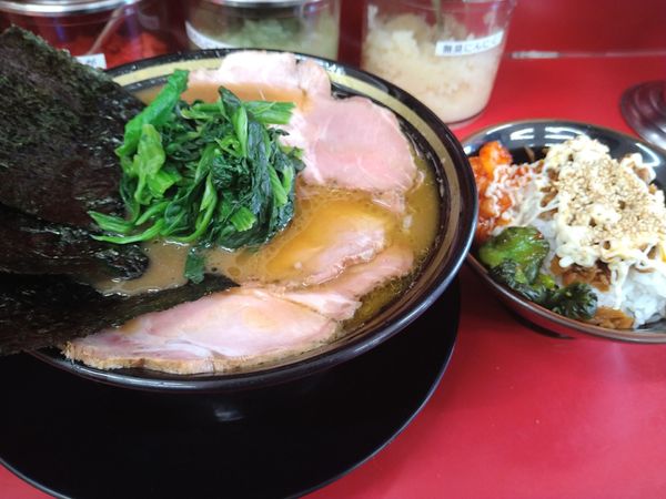 「チャーシュー麺（¥930）+銀シャリバー（¥150）」@家系ラーメン王道 いしい 市原五井店の写真