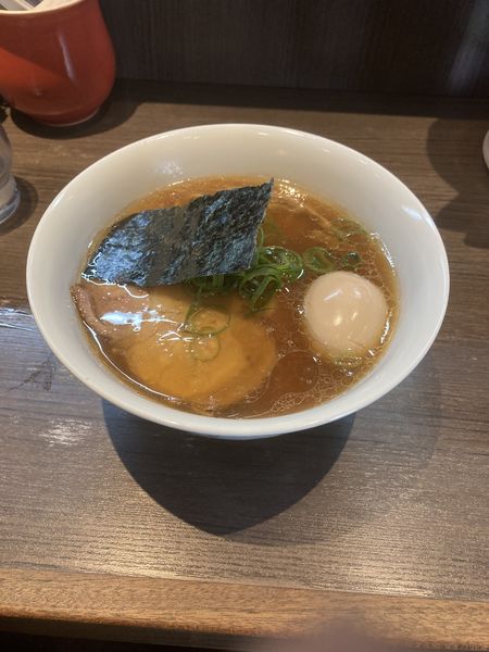 「醤油金華豚特上チャーシュー麺名古屋コーチ味付たまご」@支那そばや 本店の写真