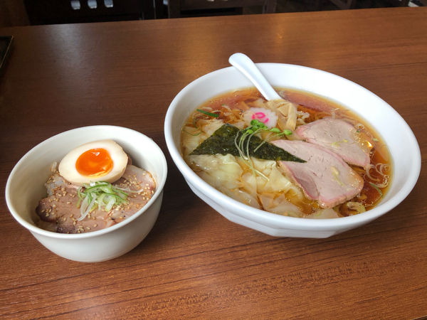 「ワンタン麺 + ランチ焼豚ご飯」@白河手打ち中華 孫市の写真