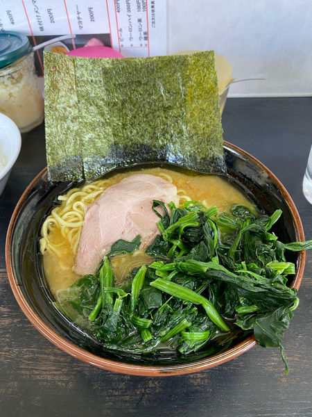 「ラーメン　ほうれん草増し」@雷家の写真