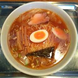 ワンタン麺小盛（￥850）