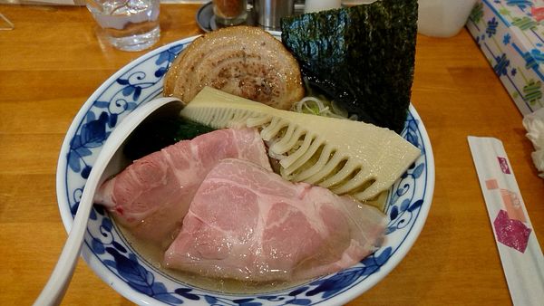 「鶏塩ラーメン　780円」@とも笑〜tomoe〜の写真