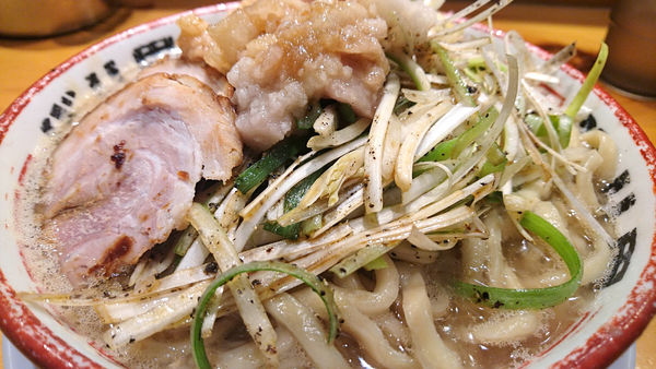 「【夜】ネギラーメン」@らーめん バリ男 神楽坂店の写真