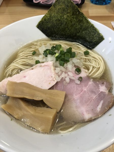 「煮干らーめん(塩)800円➕和え玉(半分)200円」@煮干らーめん 川むらの写真