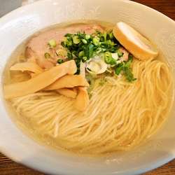 塩ラーメン（750円）
