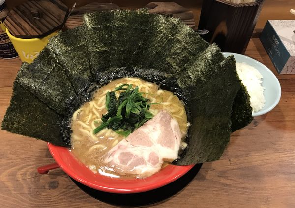 「ラーメン¥730 海苔増し¥100 ライス¥100」@吉祥寺 武蔵家 両国店の写真