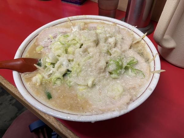 「みそチャーシューめん　大盛り　トッピングネギ多め　ギタギタ」@らーめん弁慶 浅草本店の写真