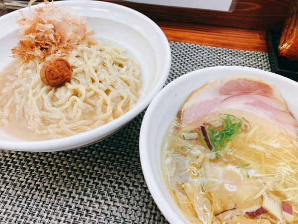 「鶏塩と南高梅水手もみつけ麺 2021ver」@麺や 睡蓮の写真