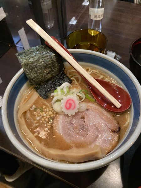 「濃厚ラーメン　魚介とんこつ」@東京駅 斑鳩の写真