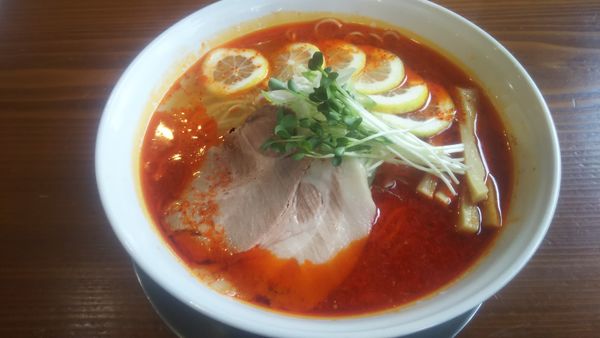 「辛い塩レモンラーメン」@麺処ぼたん 宇都宮本店の写真