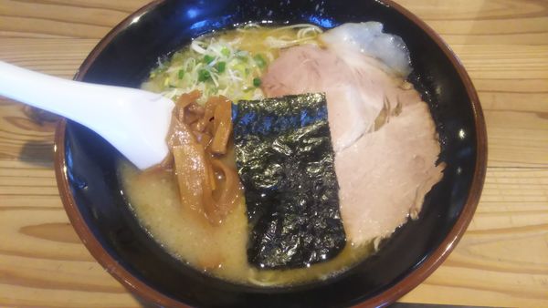 「ヨシベーラーメン」@ラーメン ヨシベー 八千代店の写真