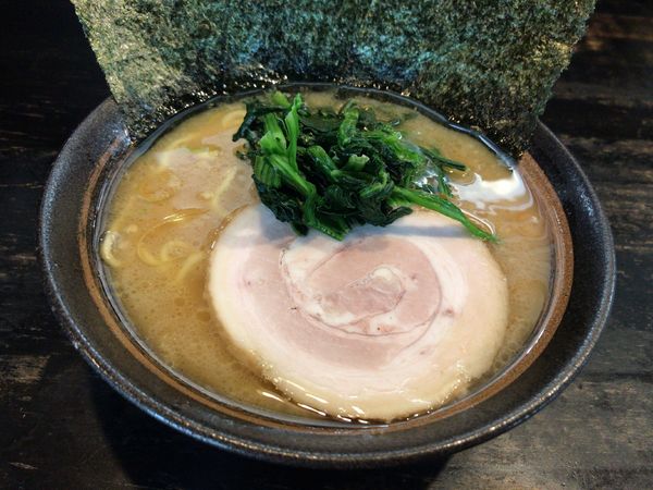 「ラーメン」@家系ラーメン 鶴見 幸家の写真