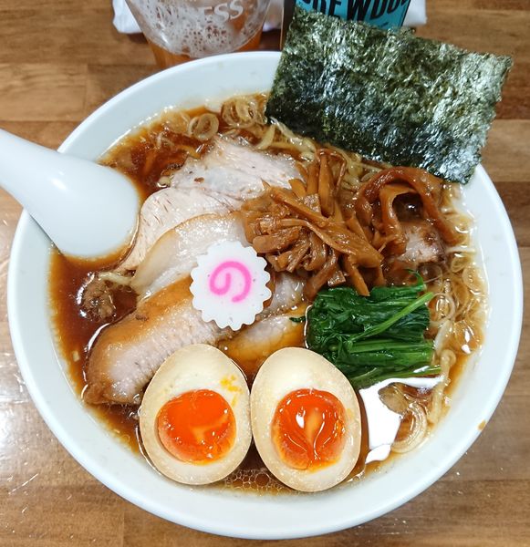 「しょうゆラーメン＋味玉＋パンクIPA」@オランダ軒の写真