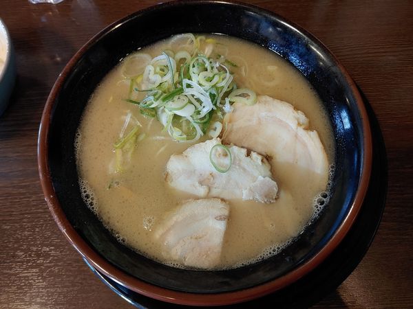 「博多とんこつ」@麺や 極の写真