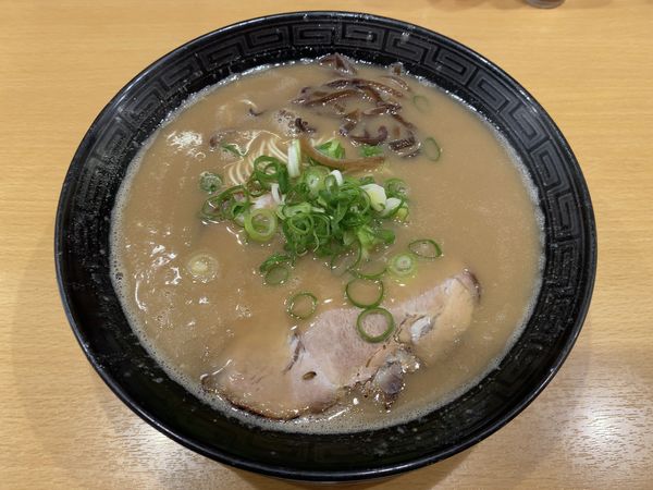 「ラーメン＋半替玉」@博多ラーメン 和の写真