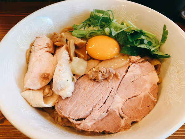 「天国屋リスペクト鶏脂そば」@六花 -Rokka-の写真