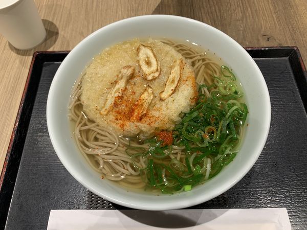 「ごぼう天そば 550円」@因幡うどん 福岡空港店の写真