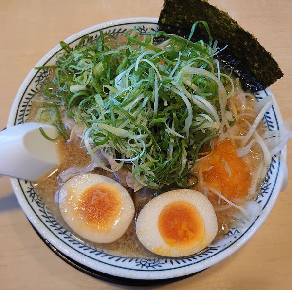 「味玉ねぎ肉そば(肉ダブル、糖質オフ麺)1243円」@丸源ラーメン 所沢北野店の写真