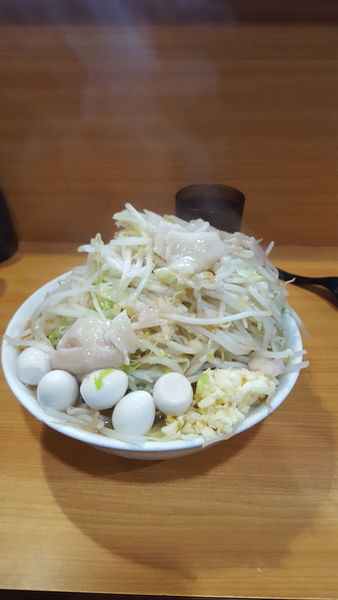 「小ラーメン　うずら　ヤサイ　ニンニク　アブラ」@ラーメン二郎 八王子野猿街道店2の写真
