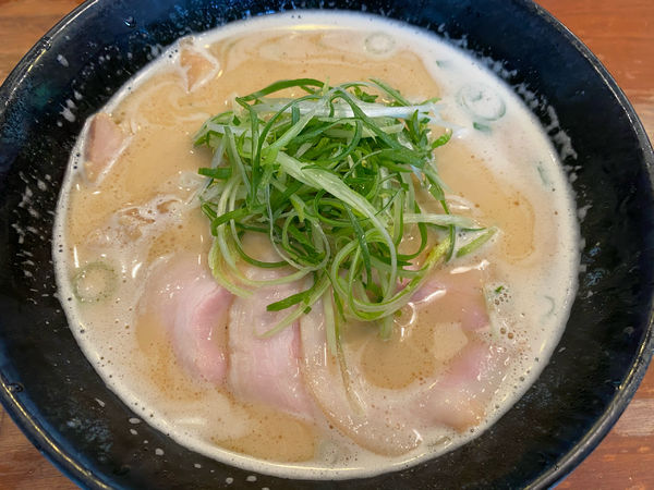 「鶏骨醤油」@弘雅流製麺の写真