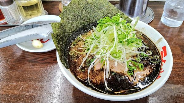 「ねぎらーめん₊海苔」@なんつッ亭 秦野本店の写真