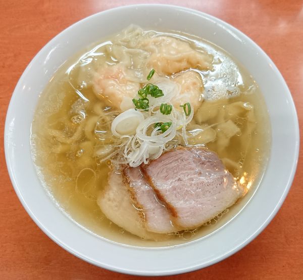 「海老ワンタンメン」@日陰の写真