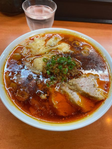 「辛口海老ワンタン麺」@日陰の写真