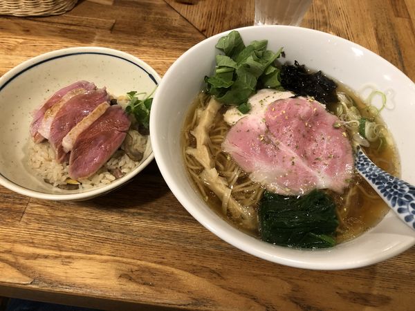 「山椒 白醤油そば 850円 鴨肉炊き込みご飯 400円」@中華そば きなりの写真