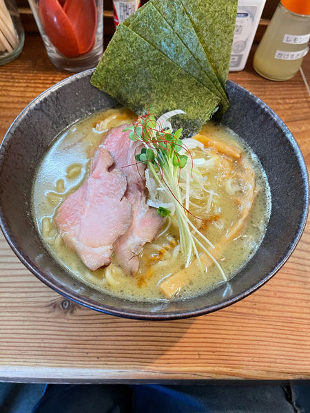 「濃厚牡蠣そば　大盛　海苔」@貝だしラーメン 貝ガラ屋の写真