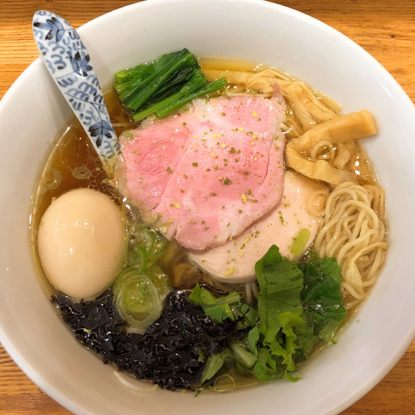 「山椒白醤油味玉そば950円」@中華そば きなりの写真