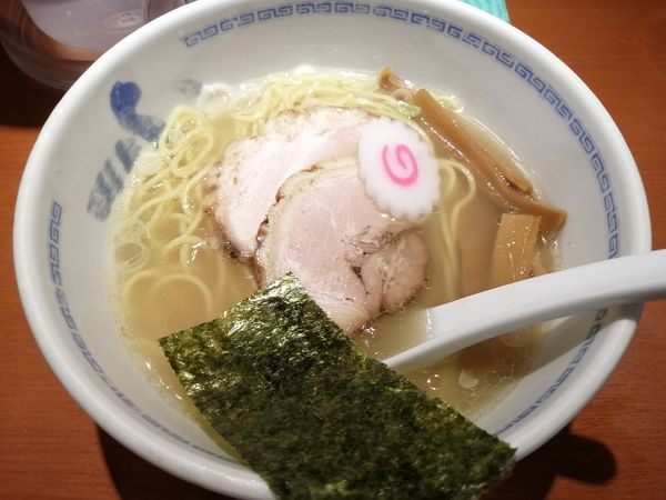 「らぁ麺　塩　　800円」@たけちゃんにぼしらーめん 調布店の写真