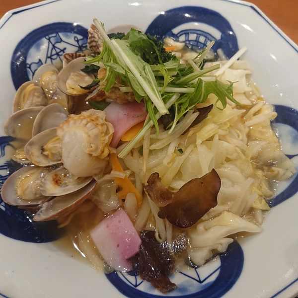 「ほたてとあさりのちゃんぽん890円他」@長崎ちゃんぽん リンガーハット 三鷹新川店の写真