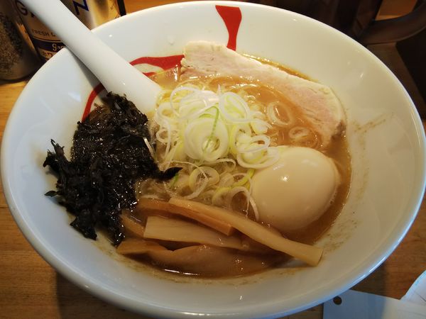 「【限定】煮干し魚醤ラーメン」@らーめん 月の兎影の写真