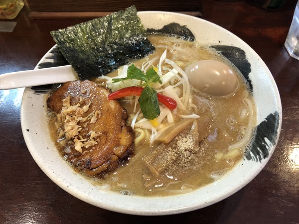 「煮玉子のせ白味噌とんこつ 濃厚」@北海豚骨麺屋 銀鈴の写真