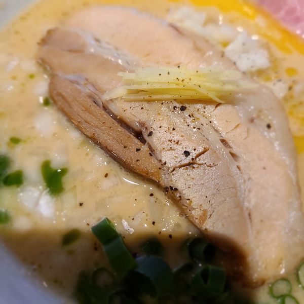 「鶏ミルクそば　ごはん付き」@中華そば ひしおの写真