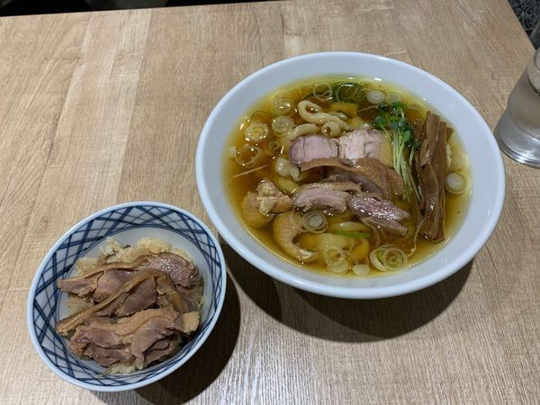 「親鶏中華そば（極太麺）＋親鶏飯」@手打 親鶏中華そば 綾川の写真