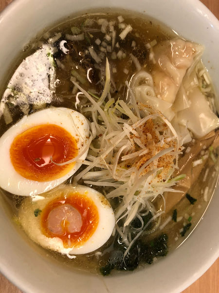 「特製塩そば」@塩専門 ひるがお 東京駅店の写真