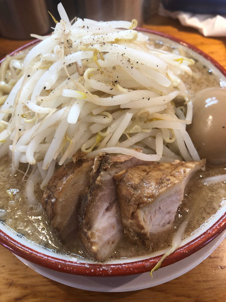 「味玉入りラーメン」@らーめん バリ男 新橋本店の写真