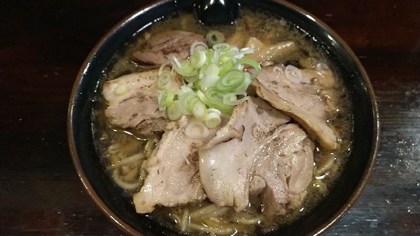 「大盛り焦がし醤油チャーシュー麺1200円」@麺屋 和光の写真