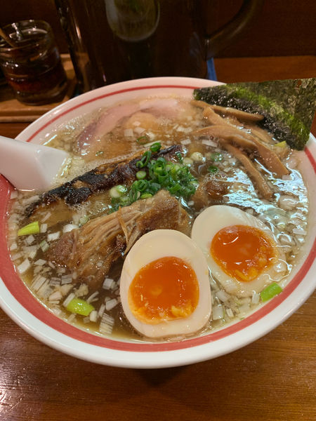 「しょうゆ(煮玉子ﾅﾝｺﾂ×2)」@支那そば 二階堂の写真