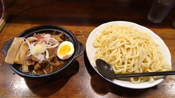 「バカのアホつけそば（980円）麺多め」@麺 池谷精肉店の写真
