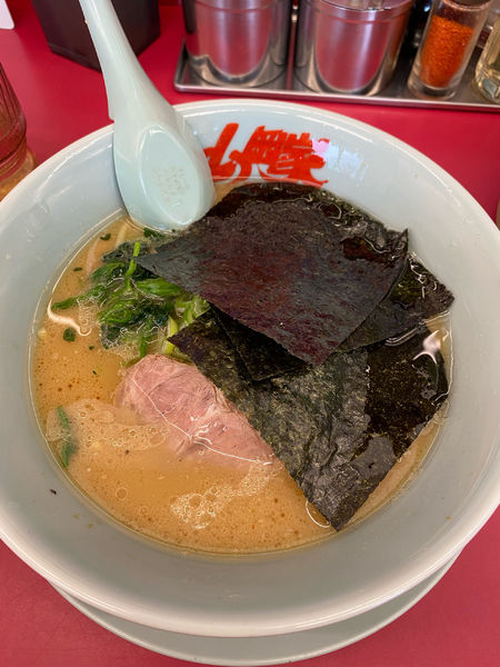 「醤油ラーメン」@ラーメン山岡家 伊勢崎宮子店の写真