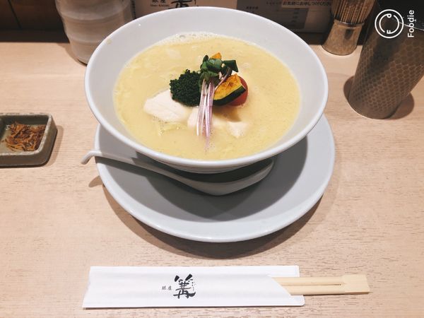 「鶏白湯そば」@銀座 篝 Echika池袋店の写真